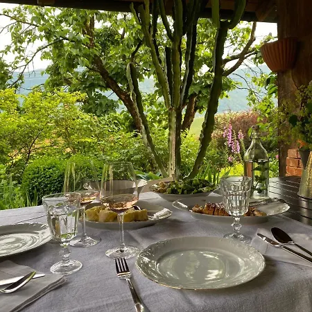Mala Kmetija Bed and breakfast