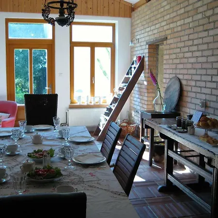 Mala Kmetija Bed & Breakfast 3*