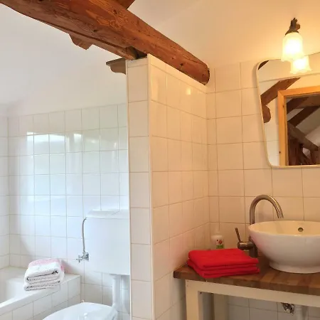 Mala Kmetija Bed & Breakfast 3*